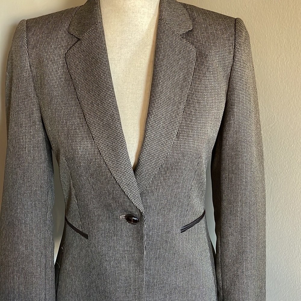 Tahari blazer jacket suit - Picture 3 of 6